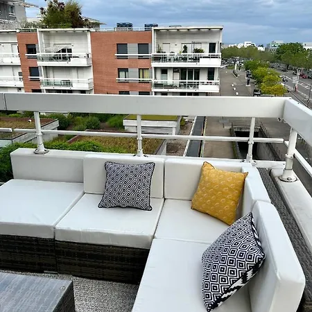 Climatise 3 Etoiles T3 Chic A Avec Billard Et Terrasse *