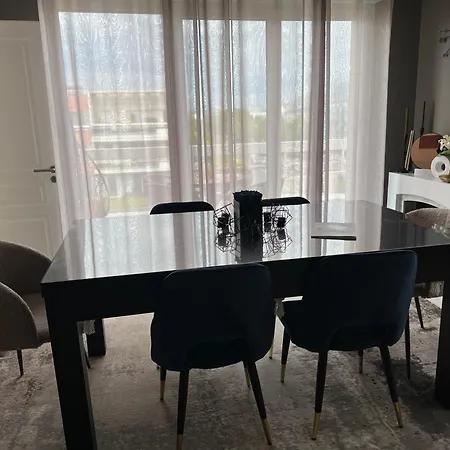 شقة Climatise 3 Etoiles T3 Chic A Avec Billard Et Terrasse *