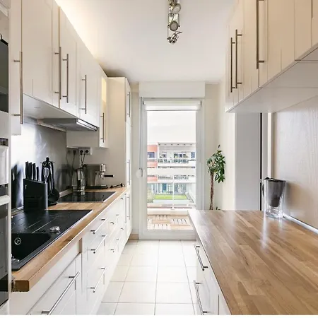 Climatisé 3 étoiles T3 Chic à Avec Billard Et Terrasse Apartamento