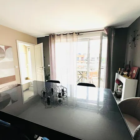 דירה Climatise 3 Etoiles T3 Chic A Avec Billard Et Terrasse *